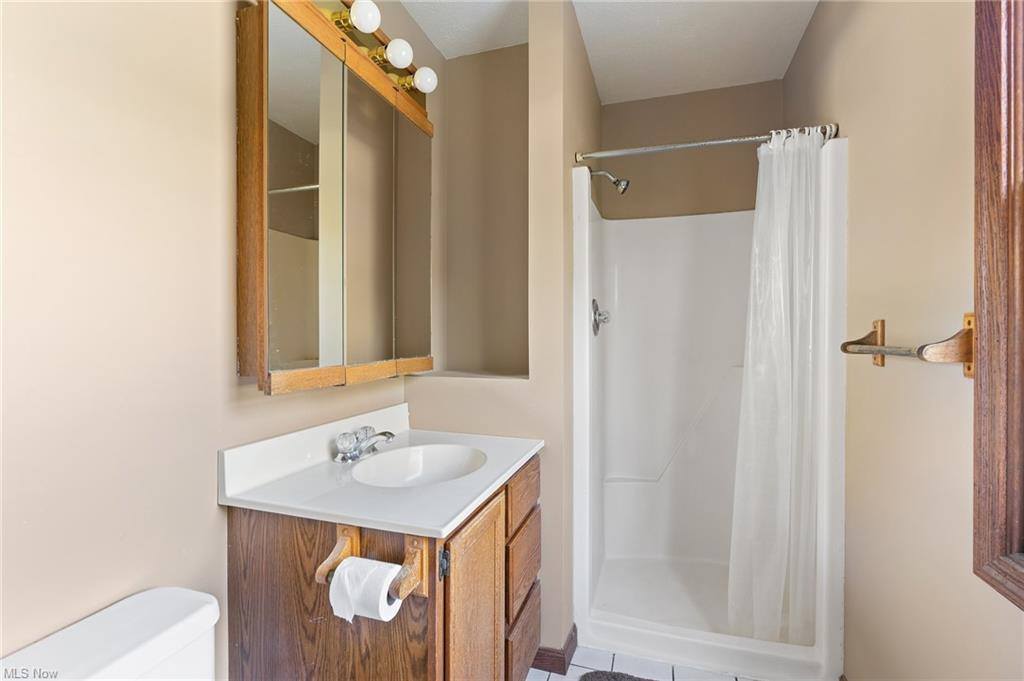 4754 Michigan Boulevard, Youngstown, OH 44505