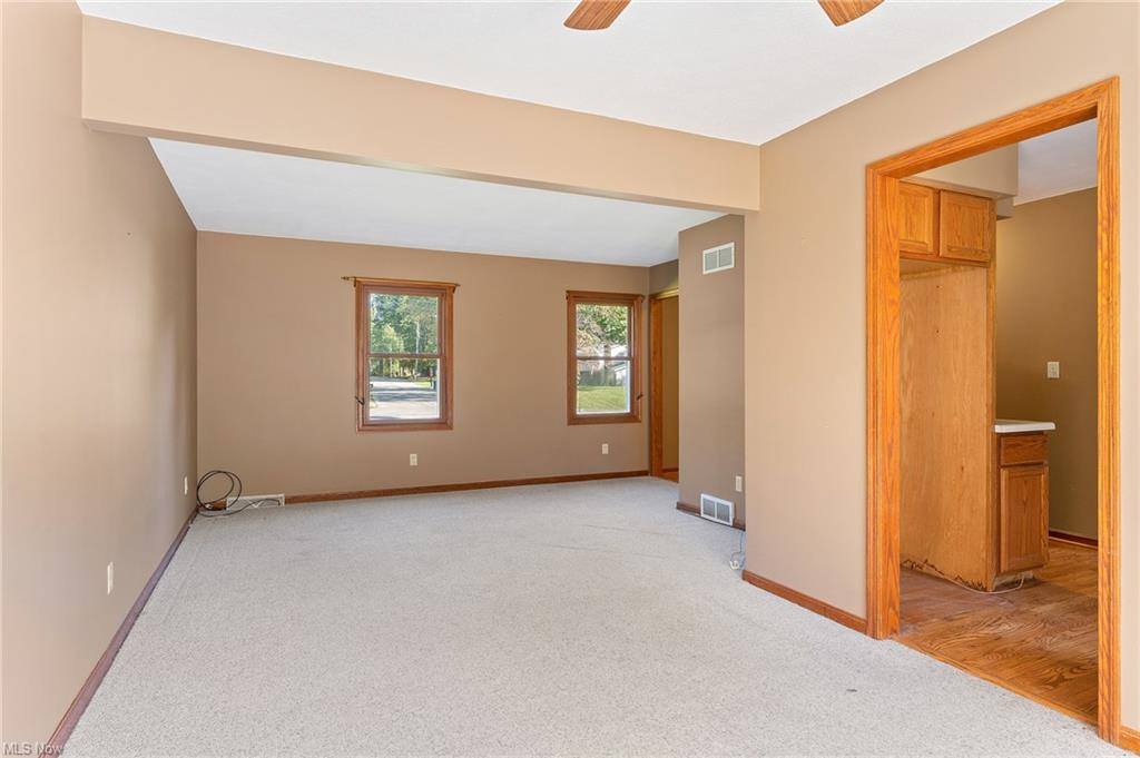 4754 Michigan Boulevard, Youngstown, OH 44505