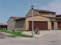 2301 N Main Ct, Williston, ND 58801