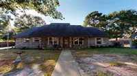 35 Meadowview Dr, Texarkana, TX 71854