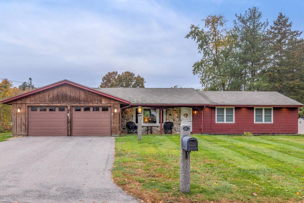 40 Allen LN, Ipswich, MA 01938