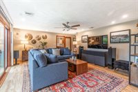 40 Allen LN, Ipswich, MA 01938