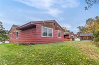 40 Allen LN, Ipswich, MA 01938
