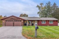 40 Allen LN, Ipswich, MA 01938