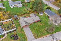 40 Allen LN, Ipswich, MA 01938