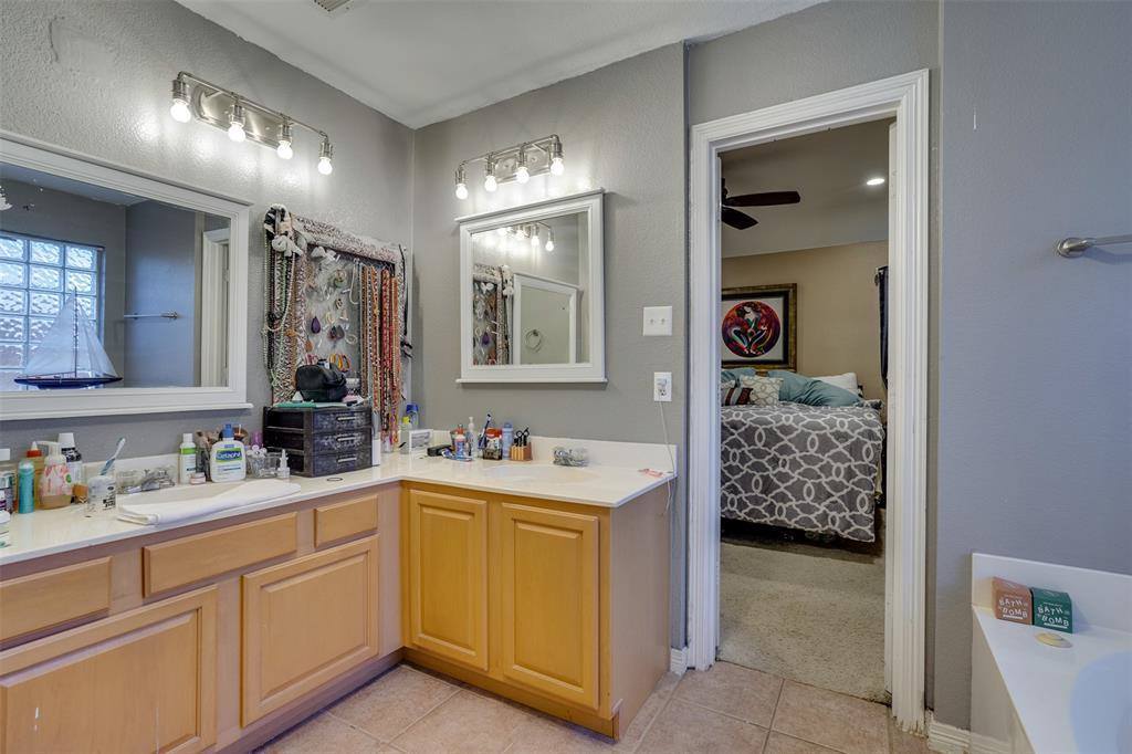 6605 Mill Valley Drive, Midlothian, TX 76065