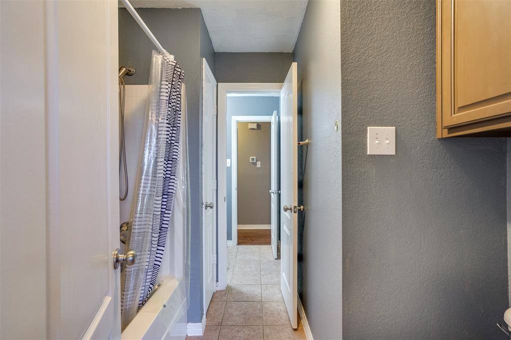 6605 Mill Valley Drive, Midlothian, TX 76065