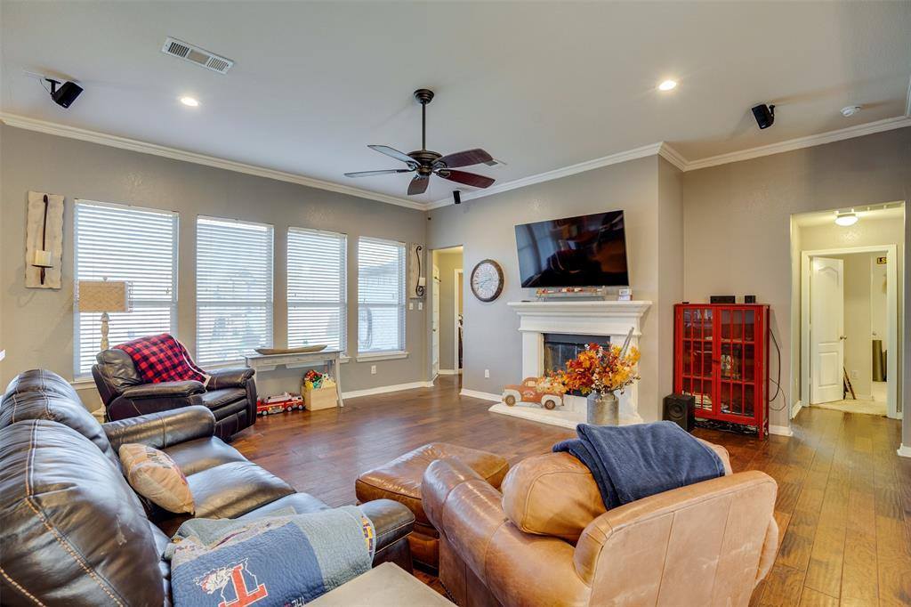 6605 Mill Valley Drive, Midlothian, TX 76065