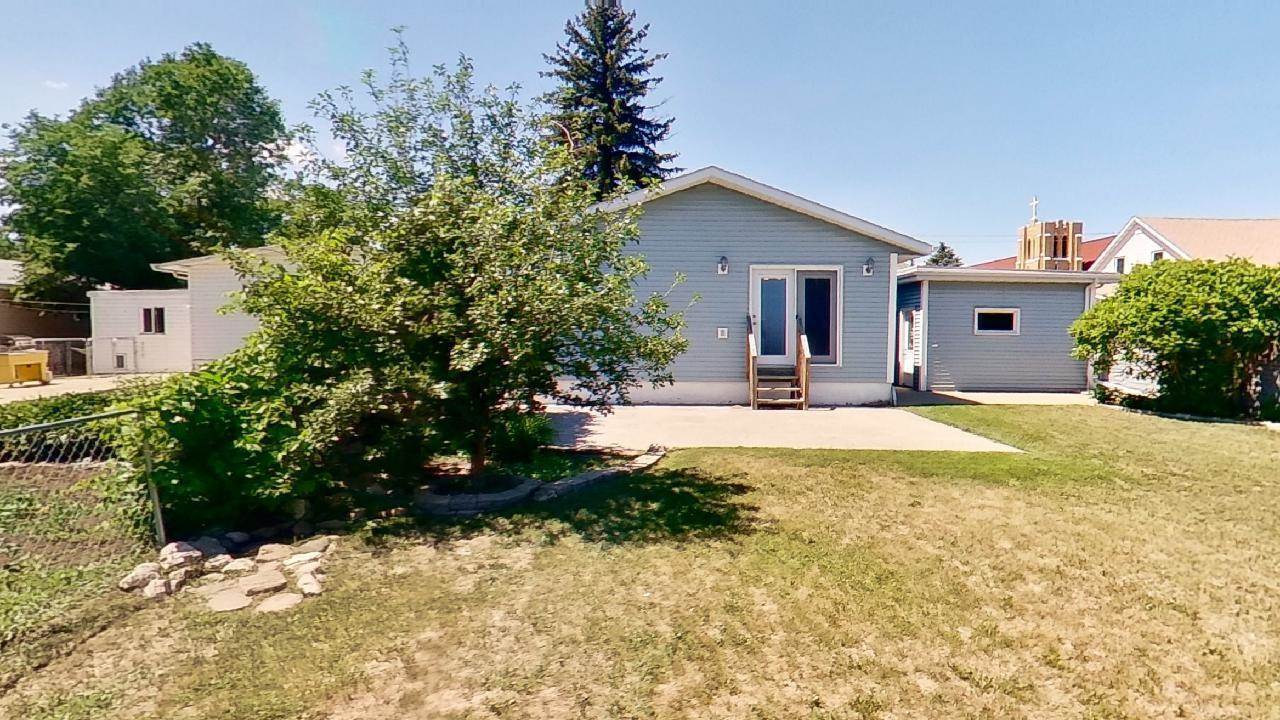 218 3rd Avenue NW, Hazen, ND 58545