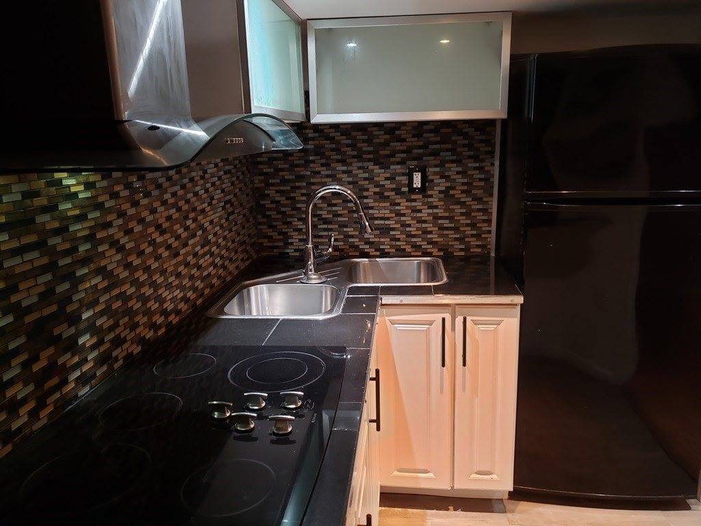 605 South, Holyoke, MA 01040