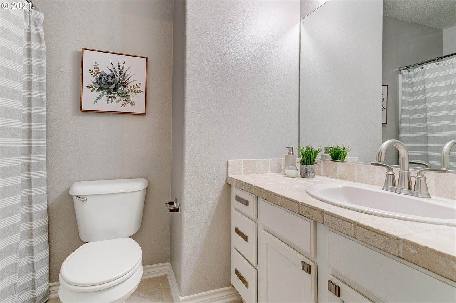 17754 SW Heatherwood Ln, Sherwood, OR 97140