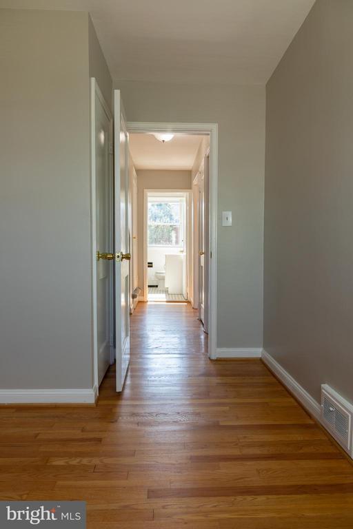 1914 Heathfield Road, Baltimore, MD 21239