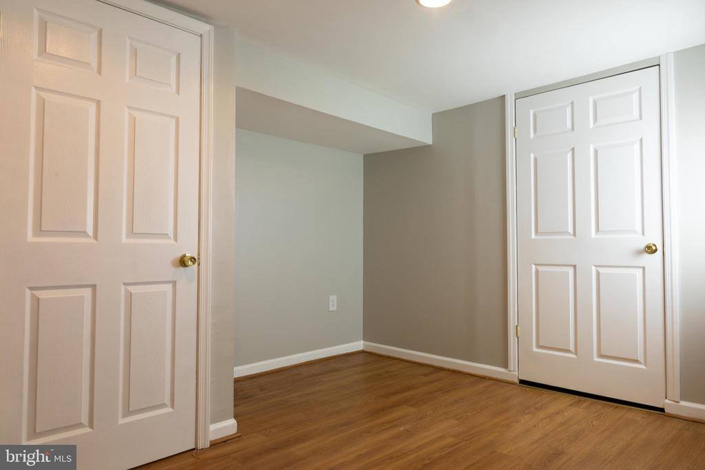 1914 Heathfield Road, Baltimore, MD 21239