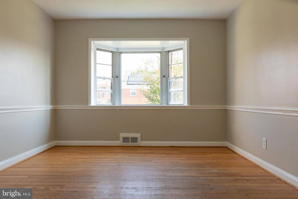 1914 Heathfield Road, Baltimore, MD 21239