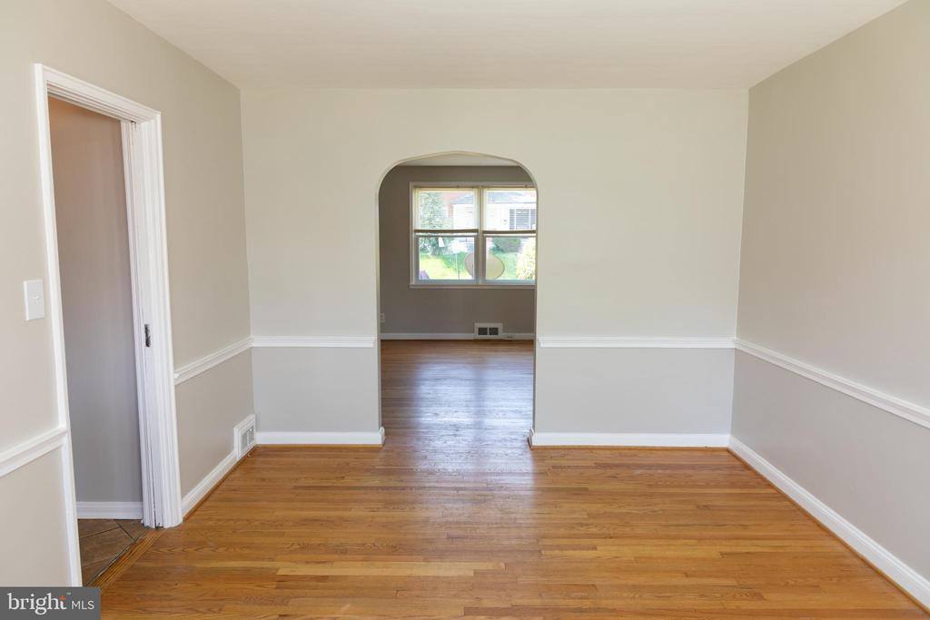 1914 Heathfield Road, Baltimore, MD 21239