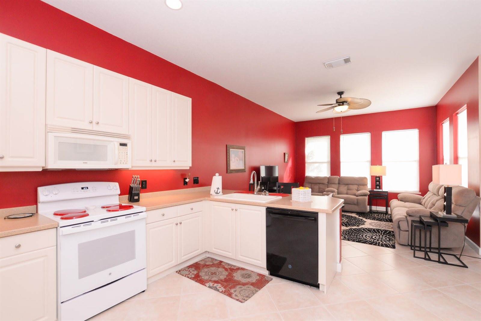 10491 SW Katrina Way, Port Saint Lucie, FL 34987