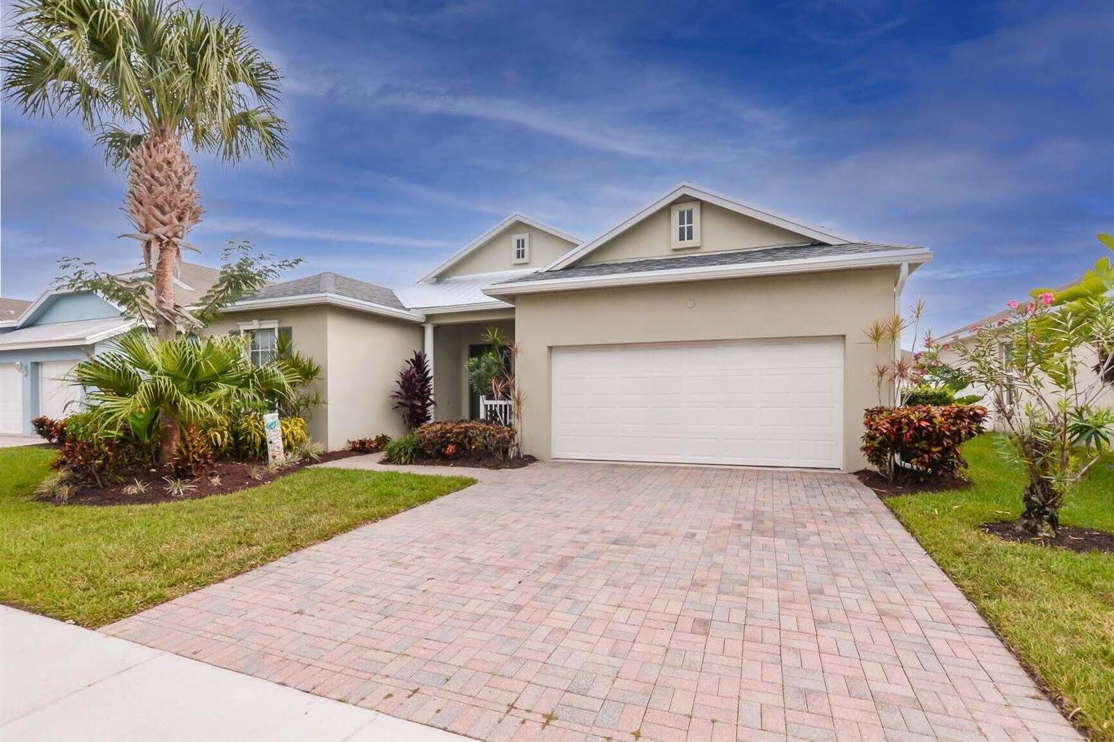 10491 SW Katrina Way, Port Saint Lucie, FL 34987