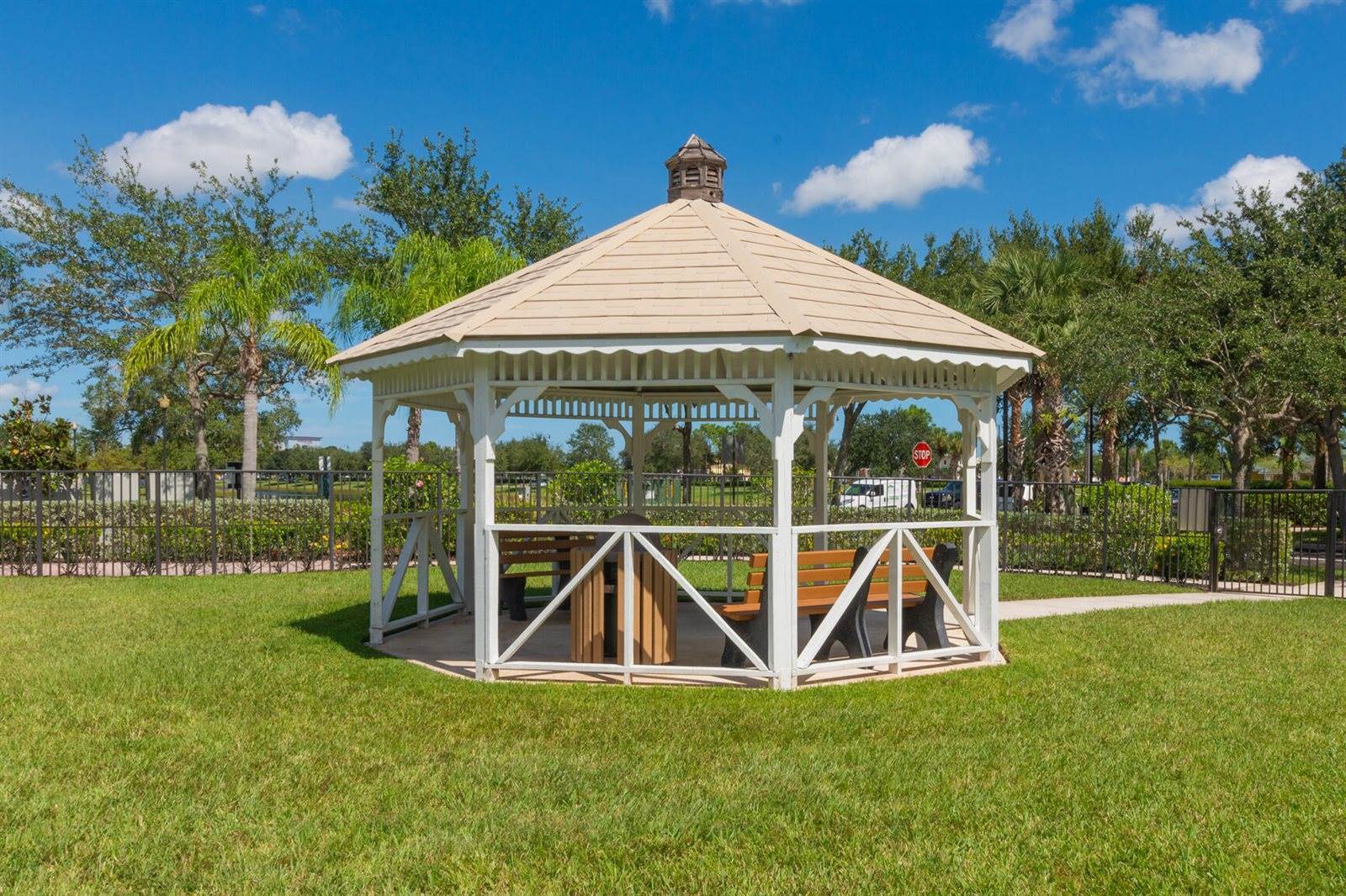 10491 SW Katrina Way, Port Saint Lucie, FL 34987