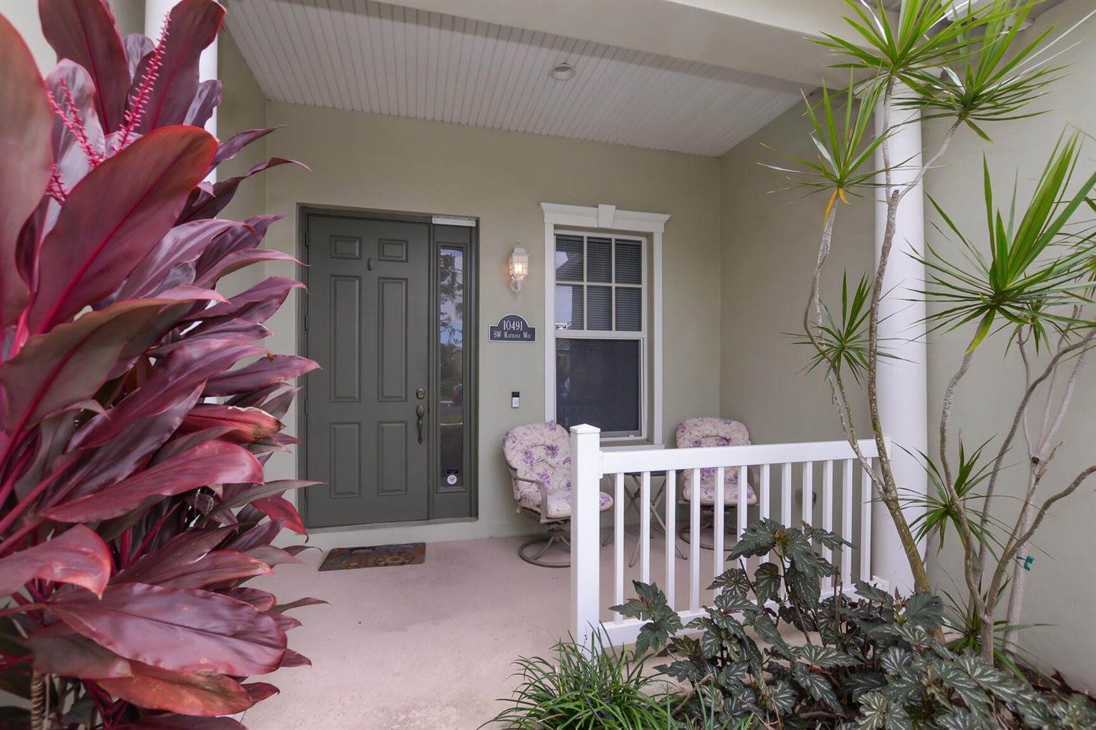 10491 SW Katrina Way, Port Saint Lucie, FL 34987