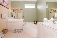 10491 SW Katrina Way, Port Saint Lucie, FL 34987