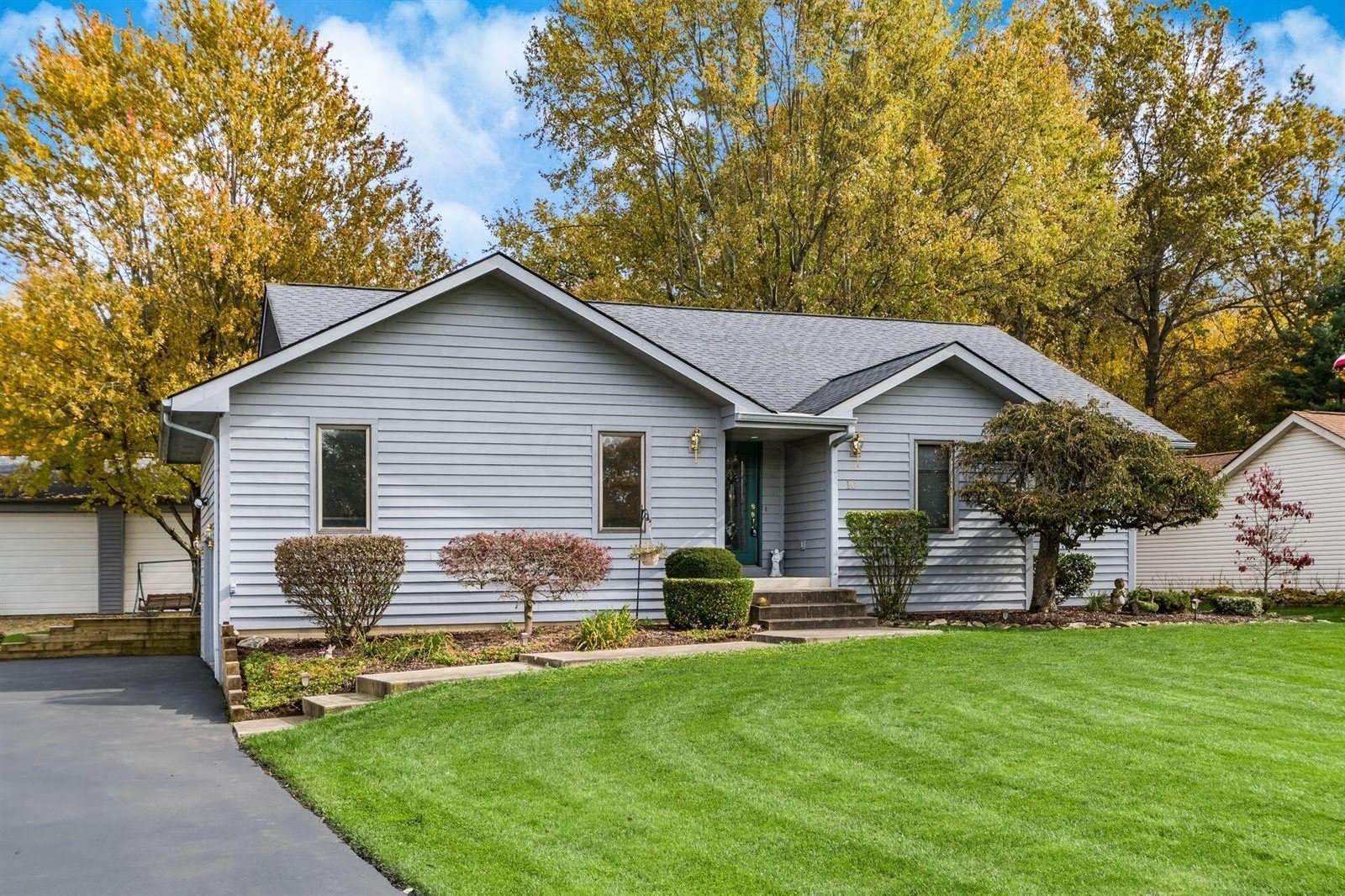 10 Nashua Court SW, Pataskala, OH 43062