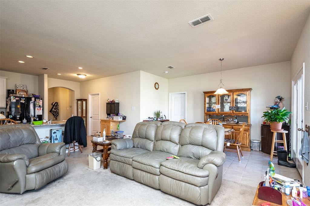 4244 Leeds Drive, Fort Worth, TX 76036