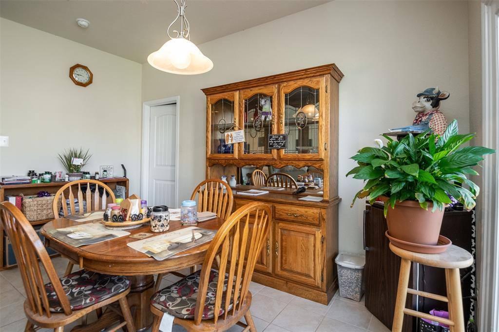 4244 Leeds Drive, Fort Worth, TX 76036