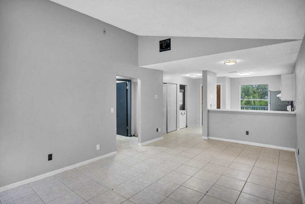 2560 Woodgate Boulevard, Orlando, FL 32822