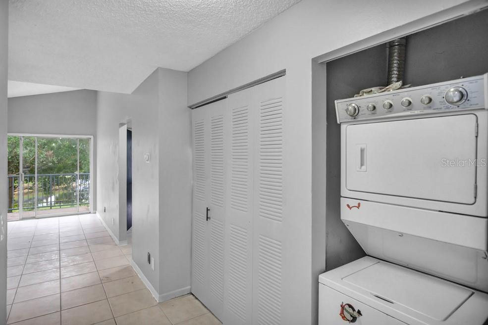 2560 Woodgate Boulevard, Orlando, FL 32822