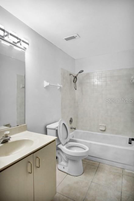 2560 Woodgate Boulevard, Orlando, FL 32822