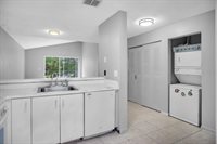 2560 Woodgate Boulevard, Orlando, FL 32822