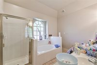 13827 Daehne Drive, Houston, TX 77014