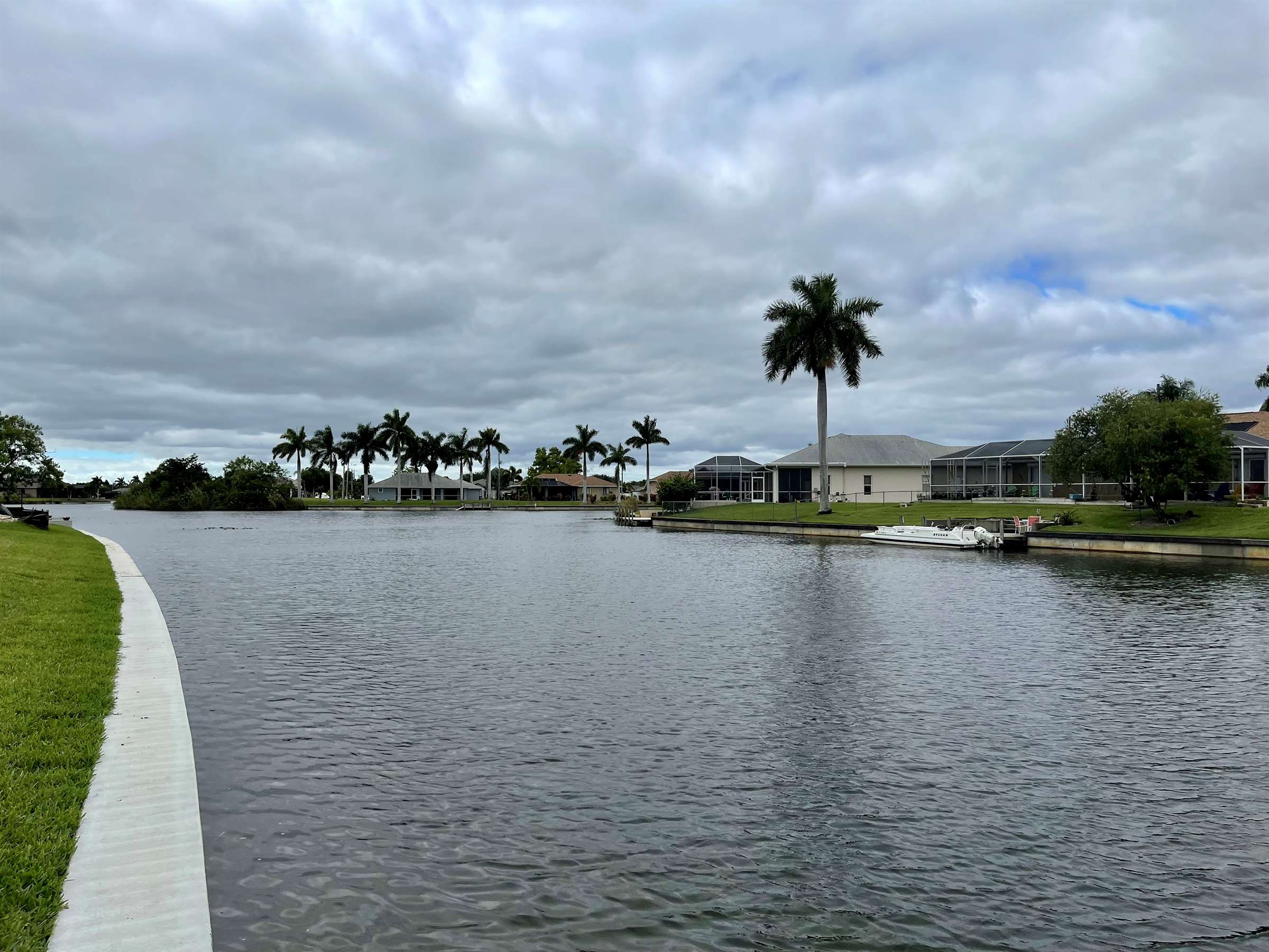 2207 NE 4th Street, Cape Coral, FL 33909