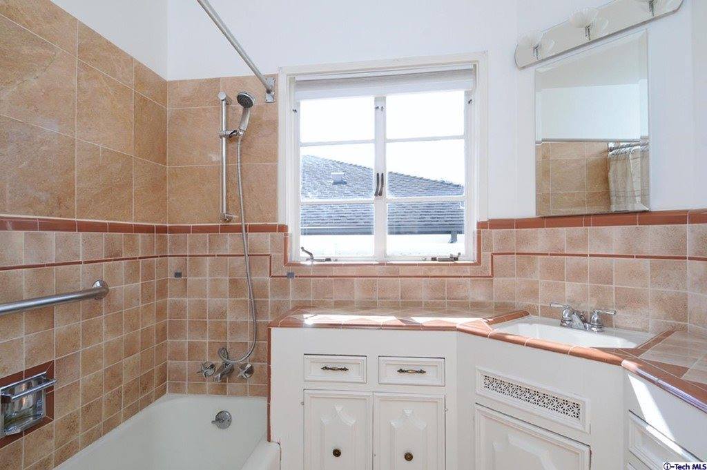 1416 Highland Avenue, Glendale, CA 91202