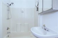 1416 Highland Avenue, Glendale, CA 91202