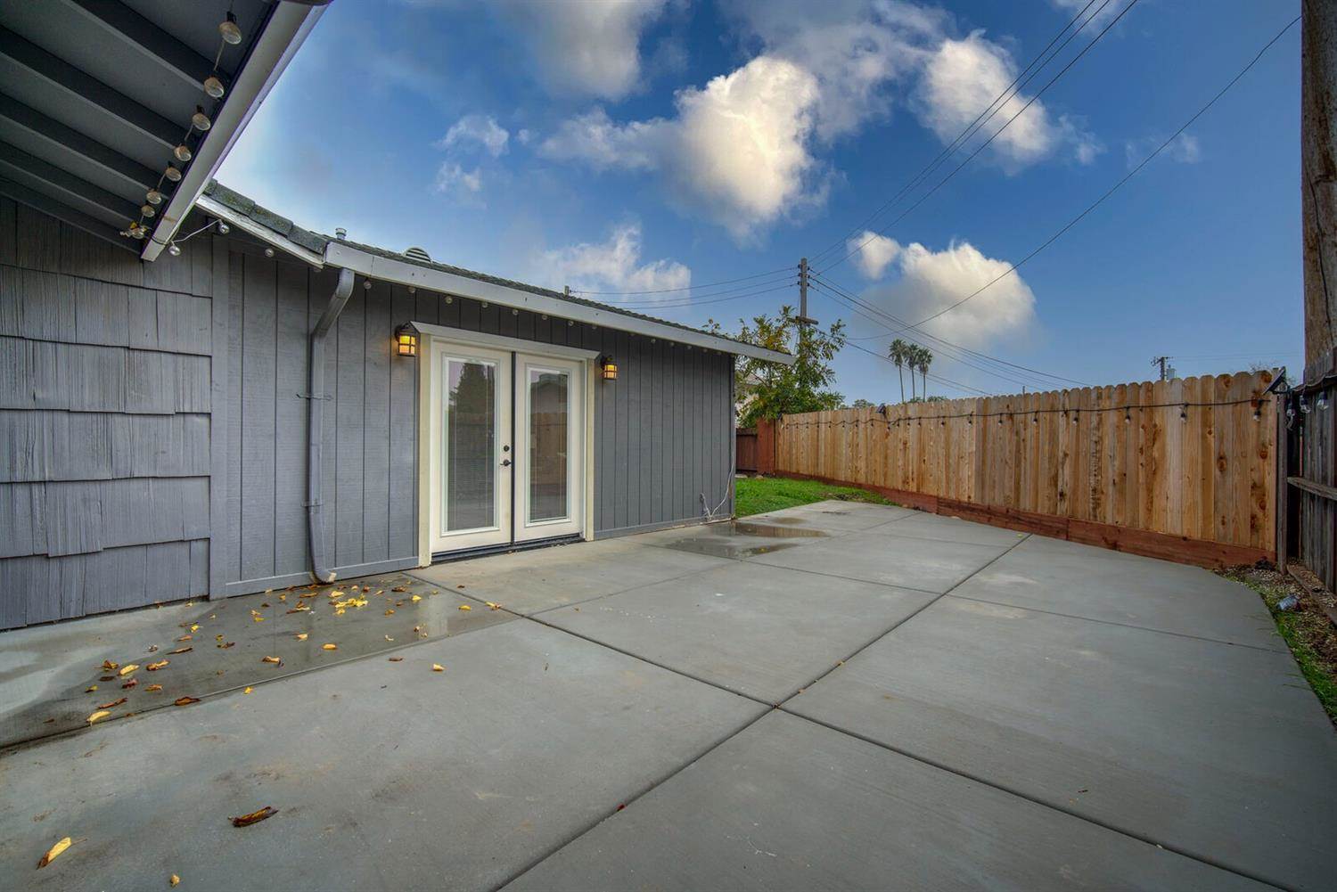 7205 Hutchins Way, North Highlands, CA 95660