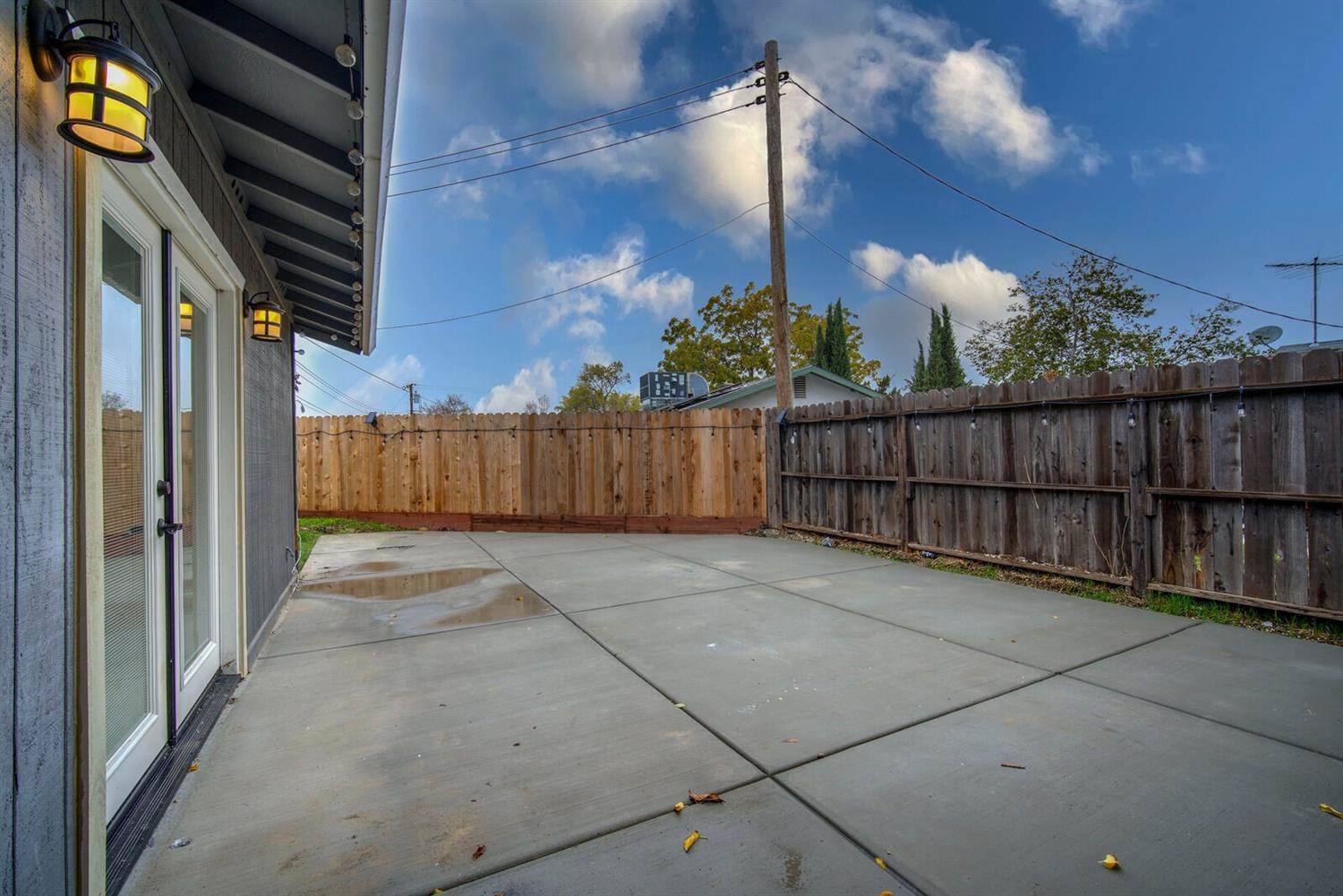 7205 Hutchins Way, North Highlands, CA 95660