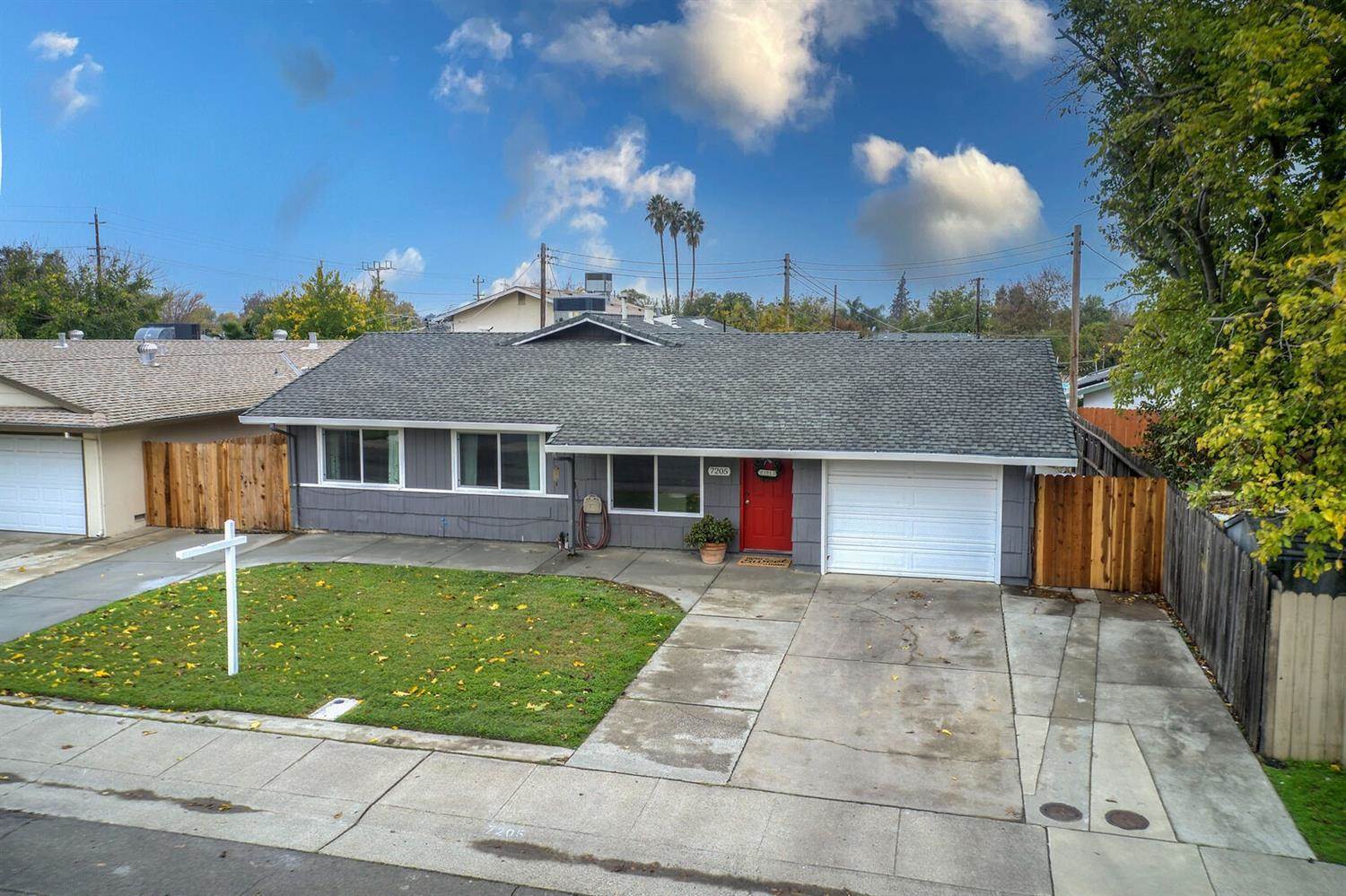 7205 Hutchins Way, North Highlands, CA 95660