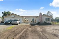 15850 Rancho Ramon Dr, Tracy, CA 95304