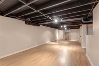 213 E. Ellis Ave., Libertyville, IL 60048