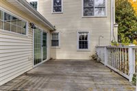 213 E. Ellis Ave., Libertyville, IL 60048