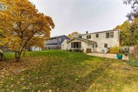 213 E. Ellis Ave., Libertyville, IL 60048