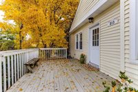 213 E. Ellis Ave., Libertyville, IL 60048