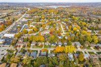 213 E. Ellis Ave., Libertyville, IL 60048