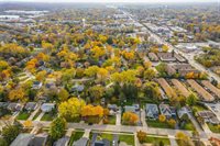 213 E. Ellis Ave., Libertyville, IL 60048