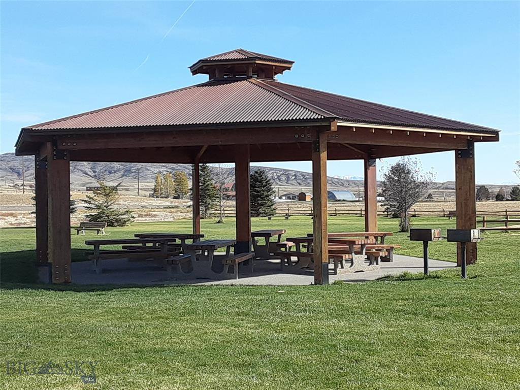 72 Rolling Prairie Way, Three Forks, MT 59752