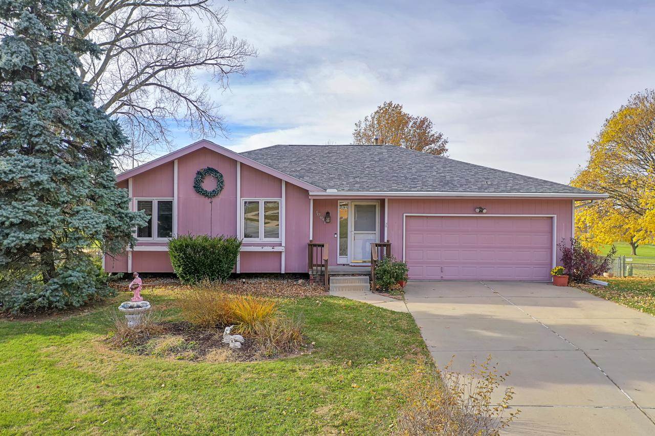 10641 Spaulding Circle, Omaha, NE 68134