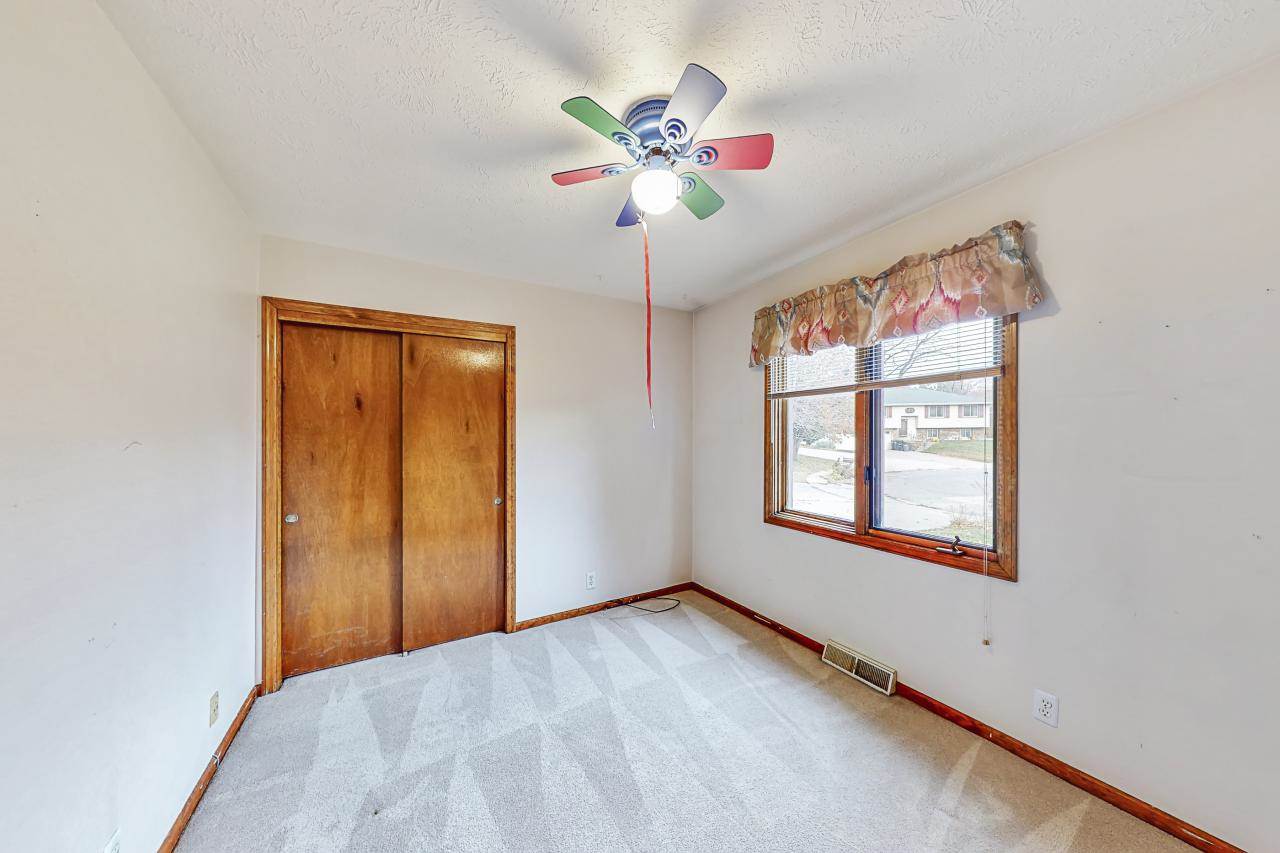 10641 Spaulding Circle, Omaha, NE 68134