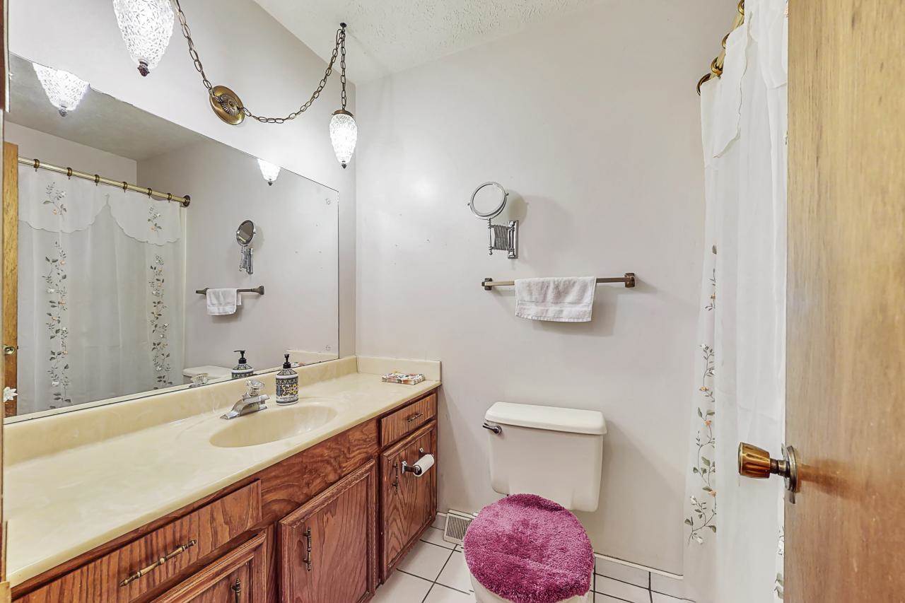 10641 Spaulding Circle, Omaha, NE 68134