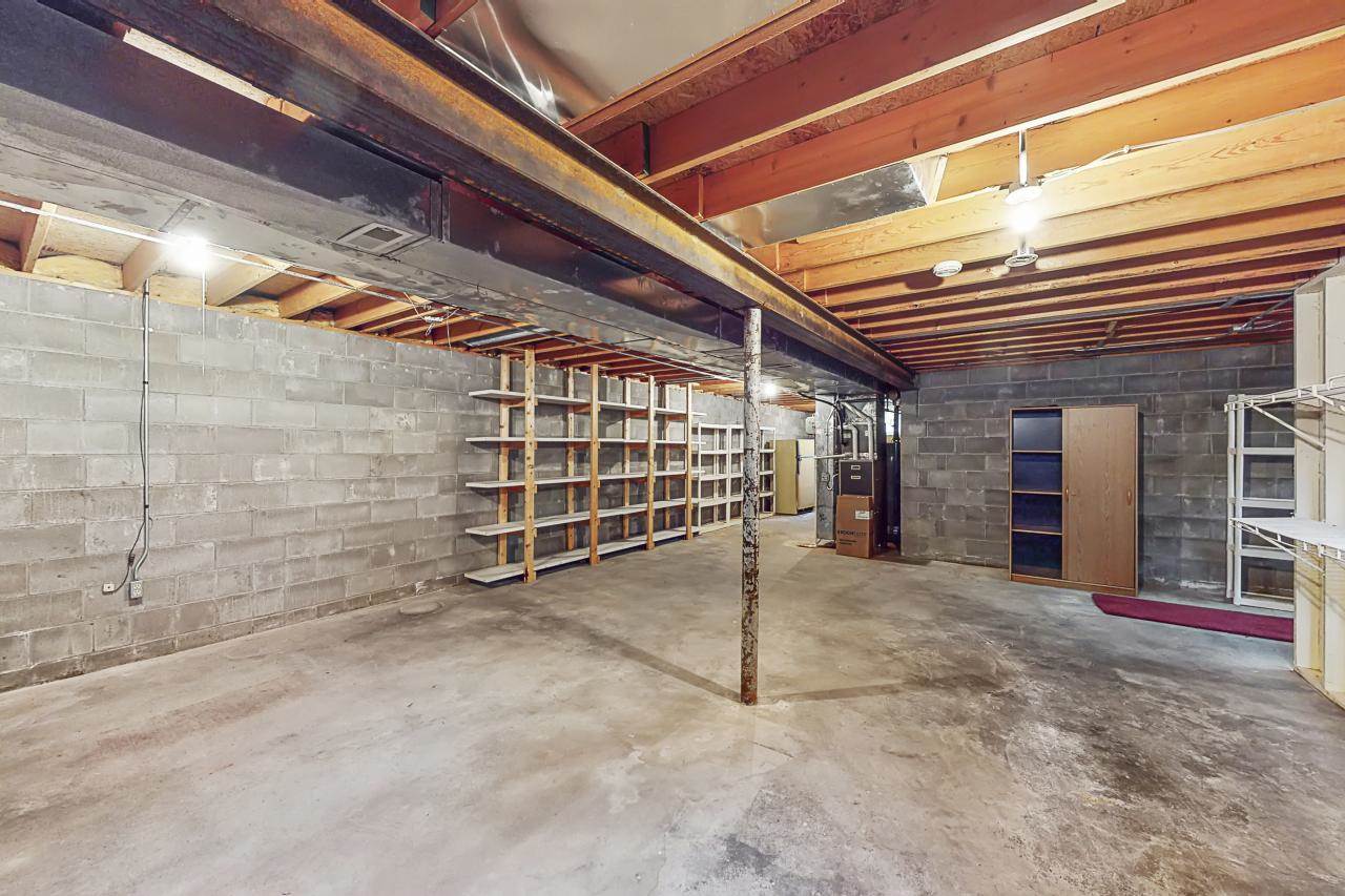 10641 Spaulding Circle, Omaha, NE 68134